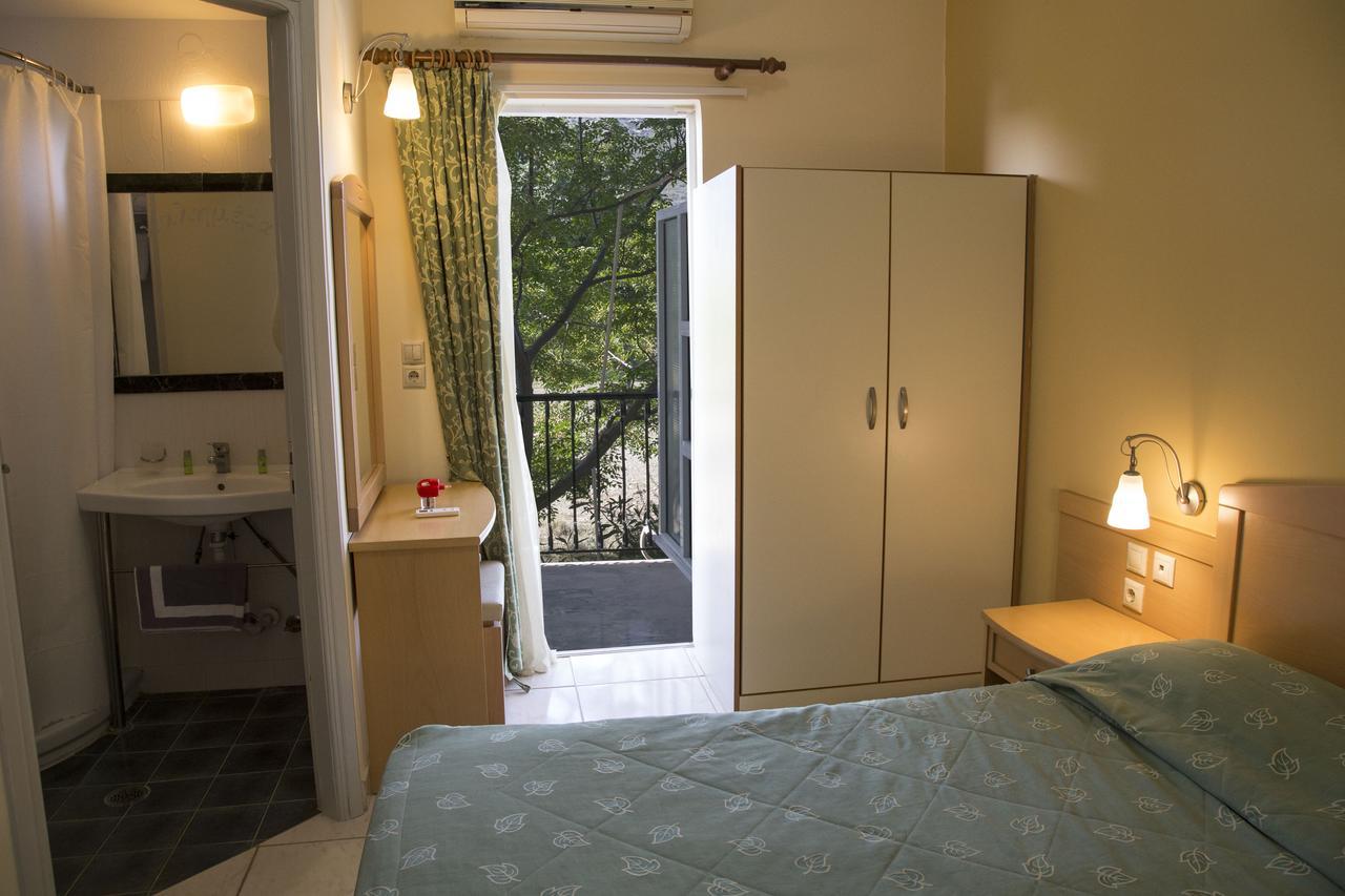 Alonia Studios & Maisonettes โตโล ภายนอก รูปภาพ